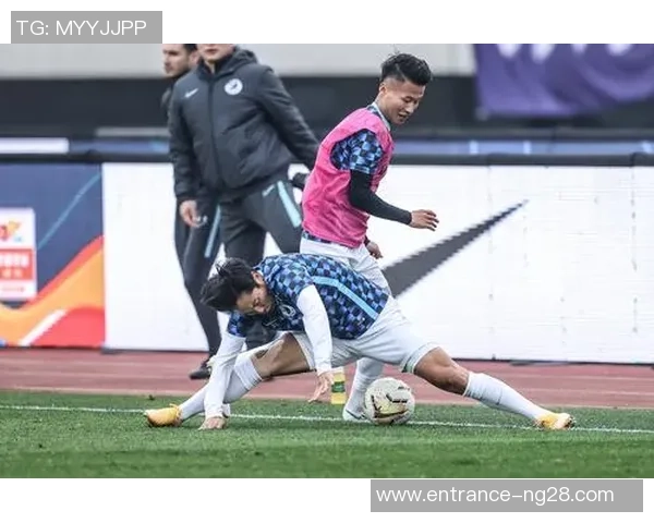 天津泰达与大连足球队精彩对决直播全程回顾与分析